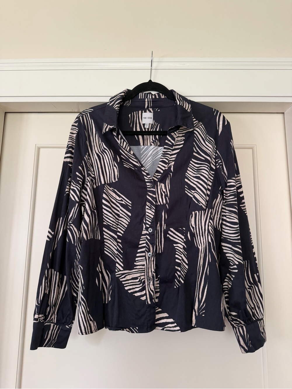 NIC+ZOE Navy & Cream Zebra Print Long Sleeve Button Down Shirt Size L